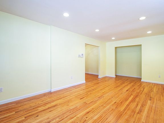 5th image of 54 Empire St