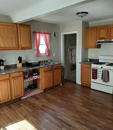 4th image of 406 Bender Dr