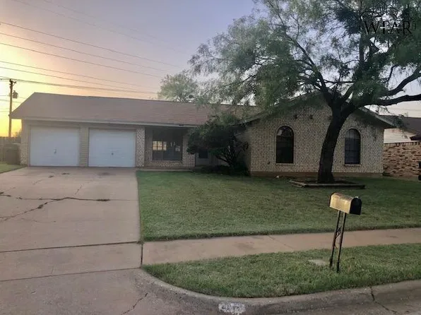 4518 Misty Valley W, Wichita Falls, TX 76310