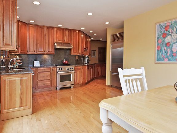 5th image of 5411 River Park Dr