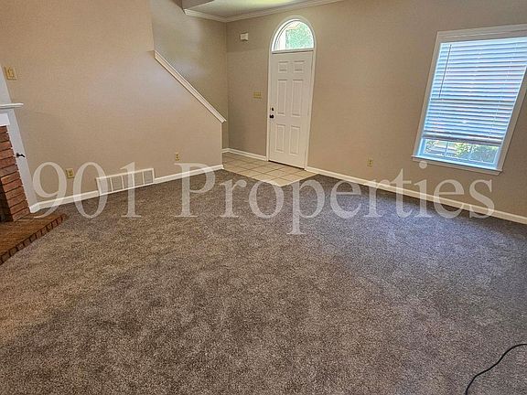 3rd image of 1245 Oak Creek Dr