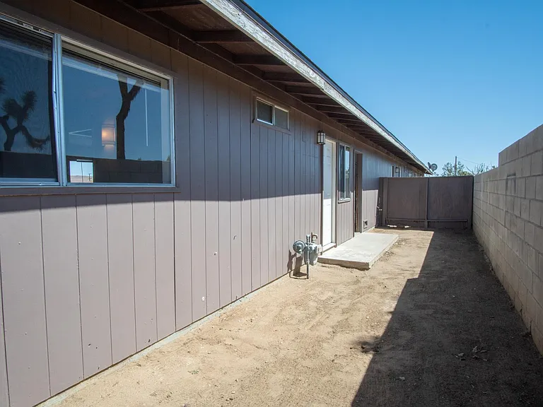 57373 Yucca Trl — Photo 23