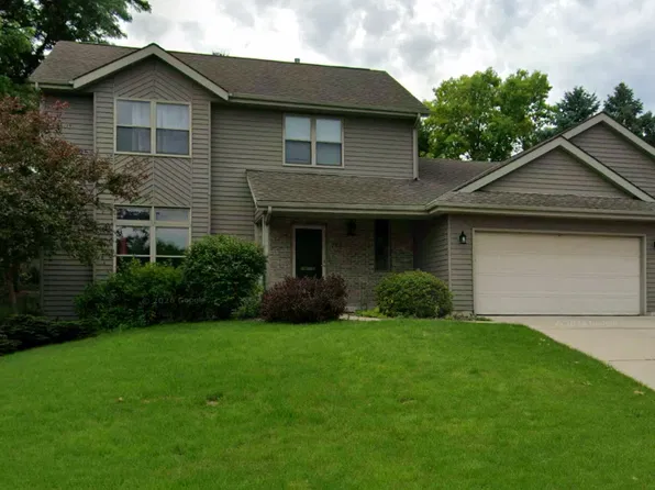 743 Cambridge Dr, Janesville, WI 53548
