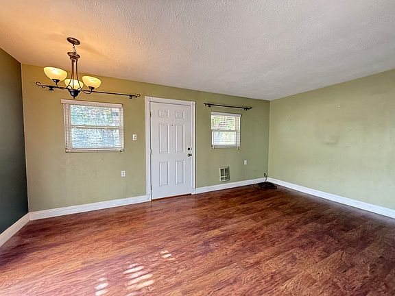 3rd image of 2406 Puerto Rico Ave