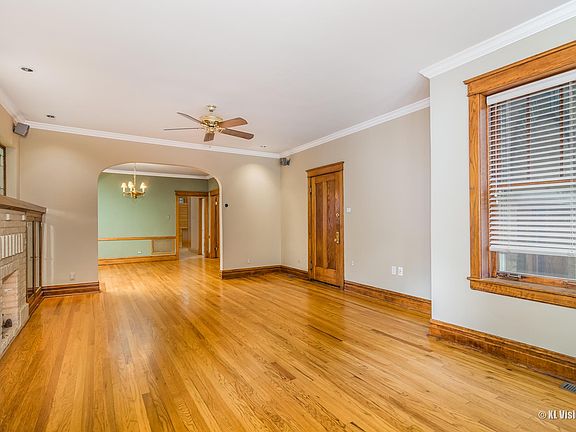 4th image of 3826 N Monticello Ave #1