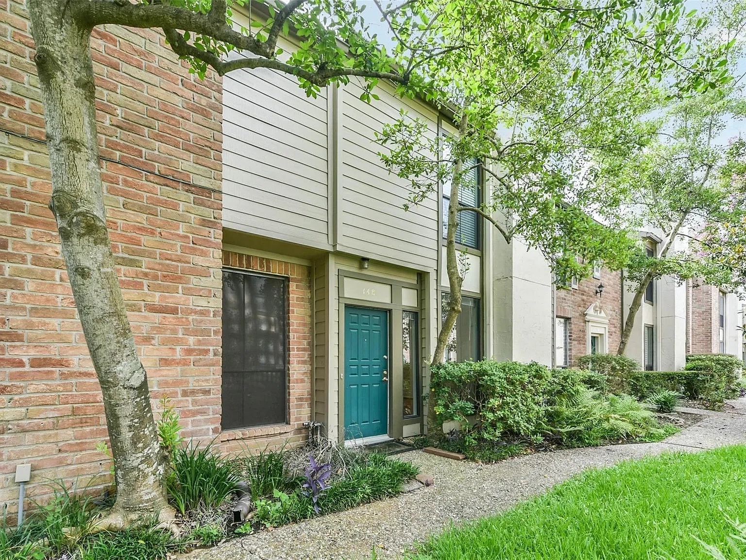 2 bed, 2.5 bath, 1600 sqft, $2,650 — Photo 2
