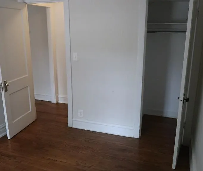 2617-25 W Gunnison St #2625-1W — Photo 5