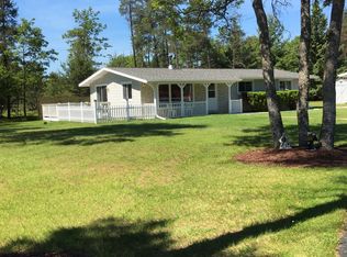 7557 S Lake Bluff 5 Dr, Gladstone, MI 49837