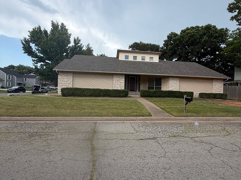 1st image of 6409 E 94th Pl