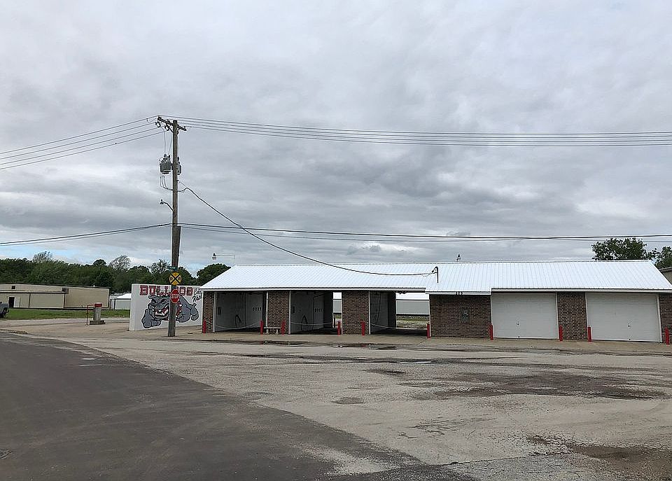 1st image of 209 SE Railroad St