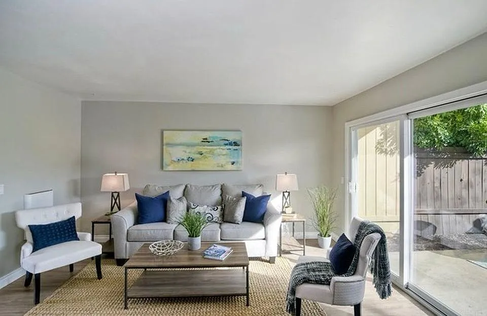 3 bed, 2.5 bath, 1394 sqft, $4,750 — Photo 4