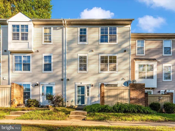 9 Harbor Tree Ct, Montgomery Village, MD 20886