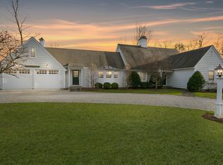 9 Christmas Tree Ln, Southport, CT 06890