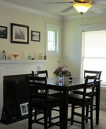 Fireplace adds a touch of ambiance!