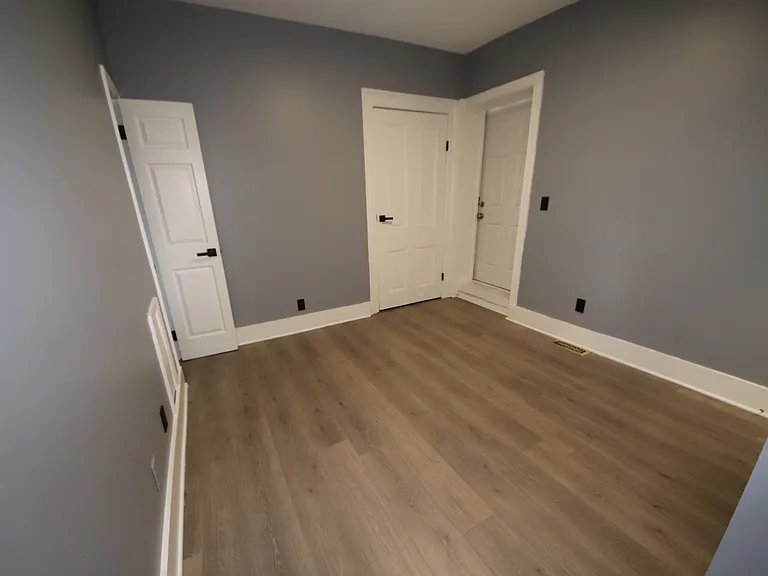 17 E Centre St #1 — Photo 10