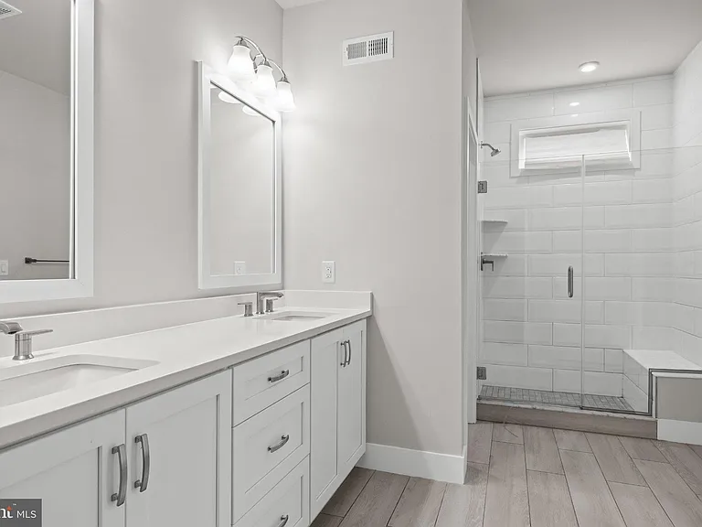 2150 Northbank Pl #143 — Photo 23