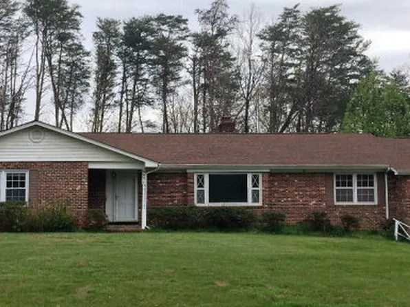 603 Arbroath Rd, South Boston, VA 24592
