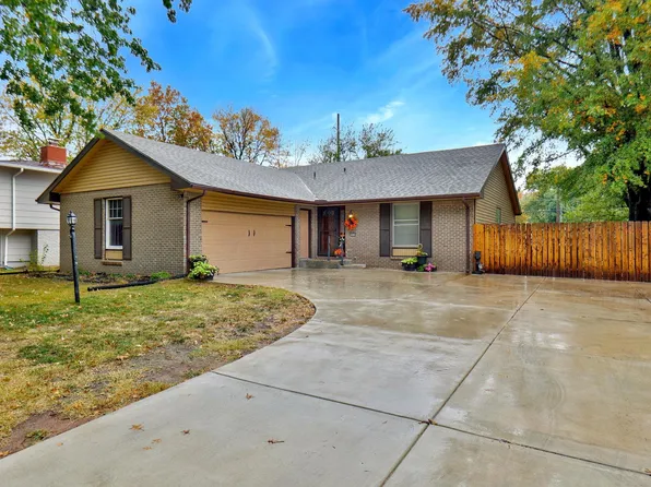9924 W Briarwood Ave, Wichita, KS 67212