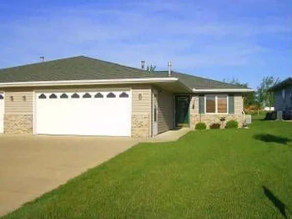 1713 1st Ave NE, Stewartville, MN 55976