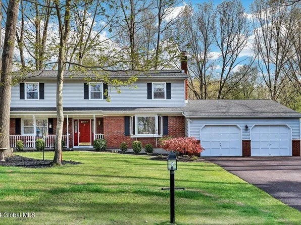 5 Augusta Court, Clifton Park, NY 12065