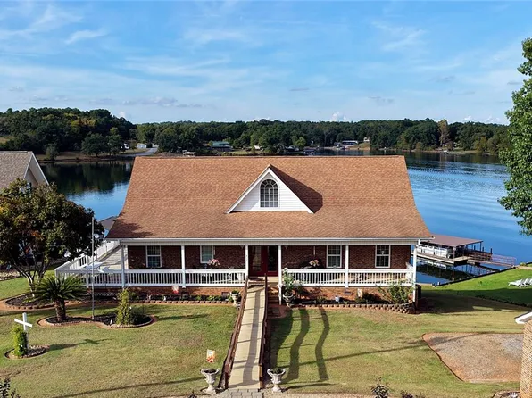 417 McGill Cir, Iva, SC 29655