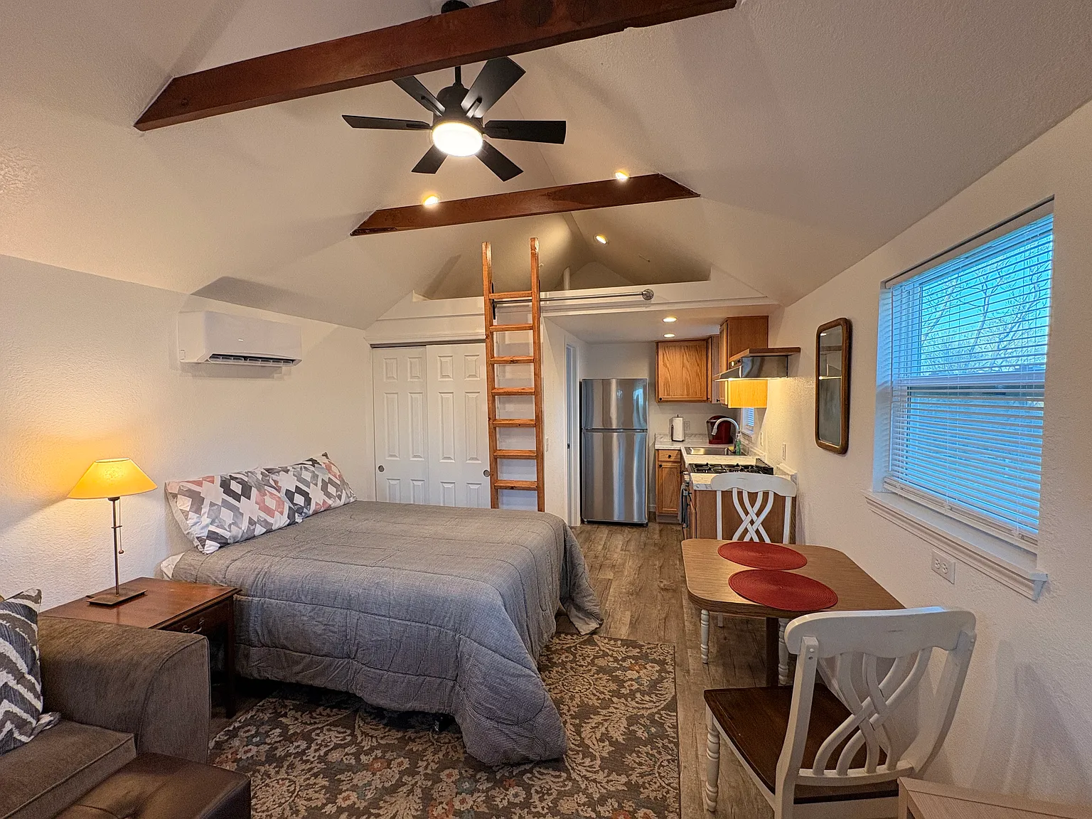 1 bed, 450 sqft, $1,150 — Photo 4