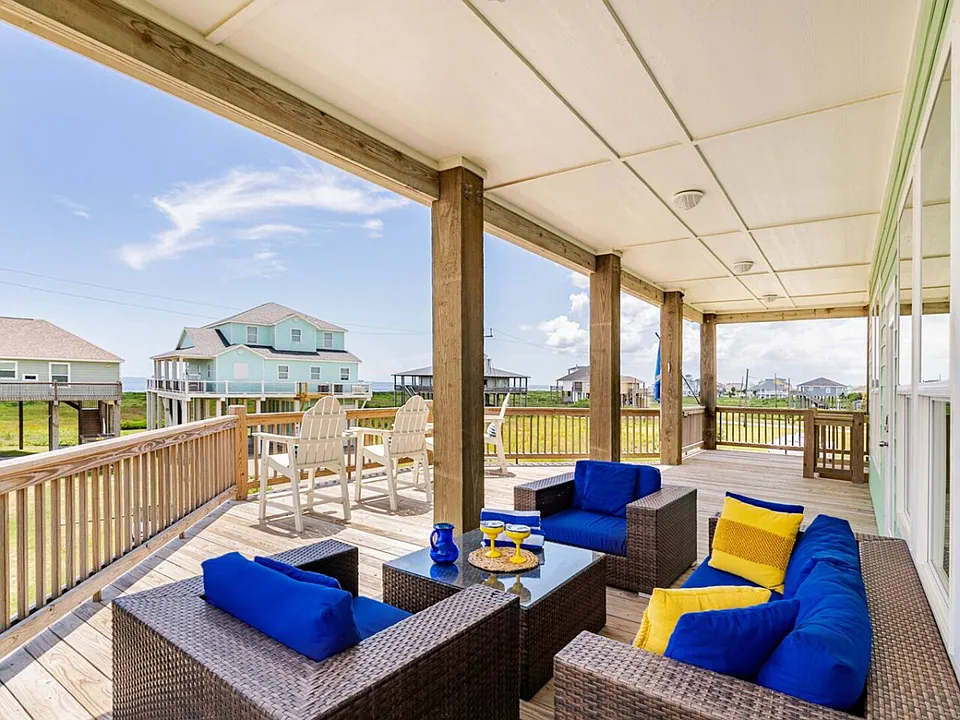 1/2 Johnson Crawford Cir E