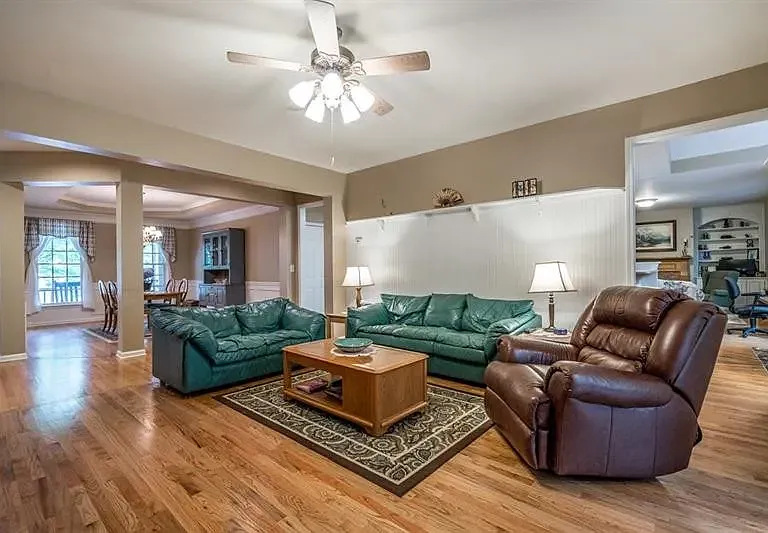 3070 Greens Creek Ln — Photo 8