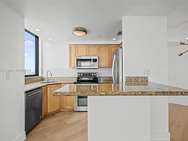 1300 West Ave #2700 — Photo 14
