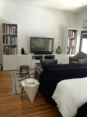 Rented by R New York | media 3