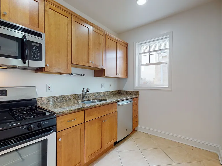 2824 12th St NE #203 — Photo 15