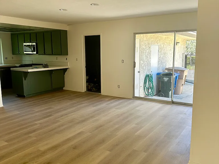 453 Baja Ct — Photo 4