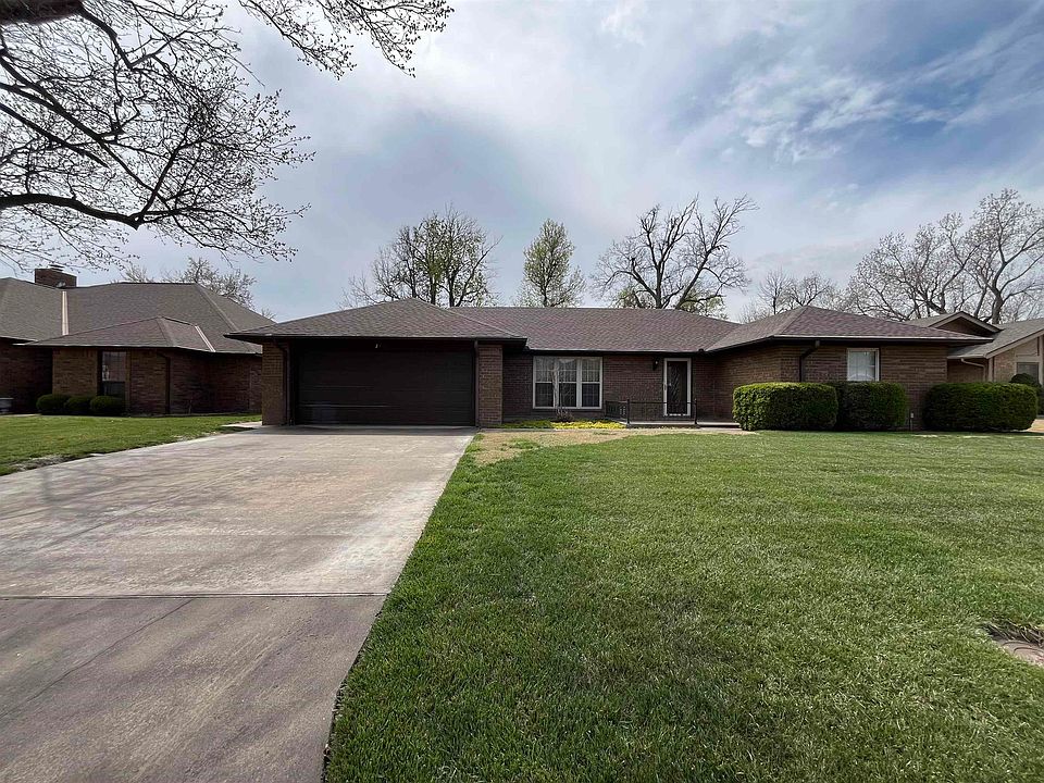 1st image of 3915 Westminster Dr