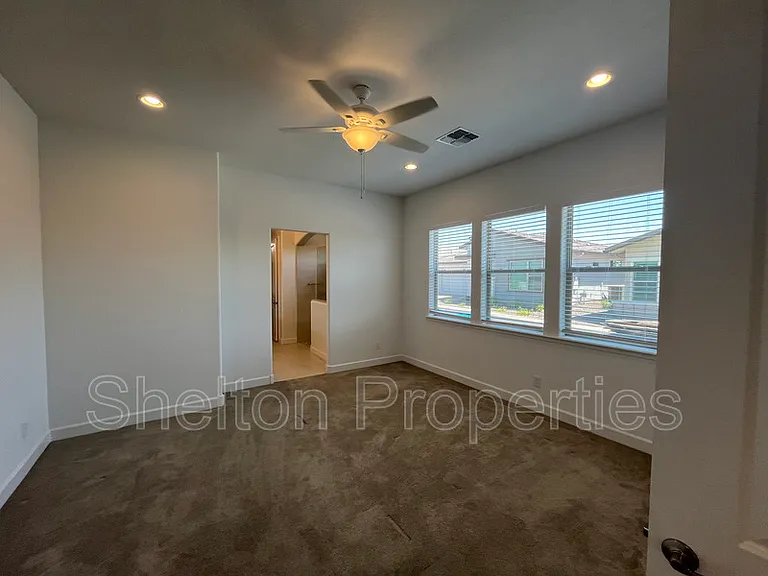 20711 W Medlock Dr — Photo 7
