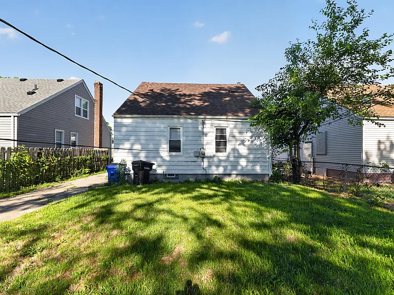 6370 Brace St — Photo 15