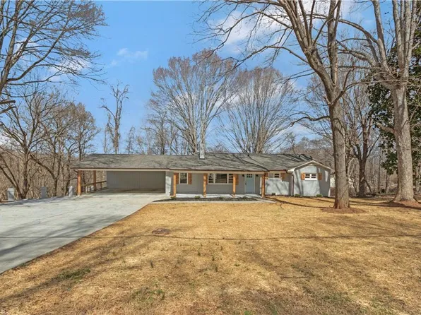 334 Country Ln, Mocksville, NC 27028