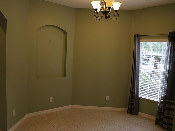 3rd image of 585 Cruz Bay Cir