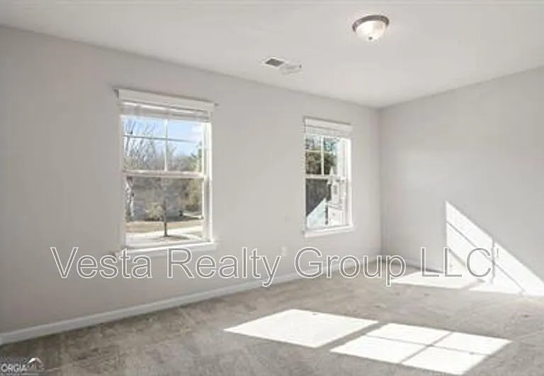 121 Lexington Place Dr — Photo 17