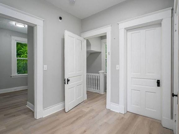 5th image of 2361 Highland Ave #2