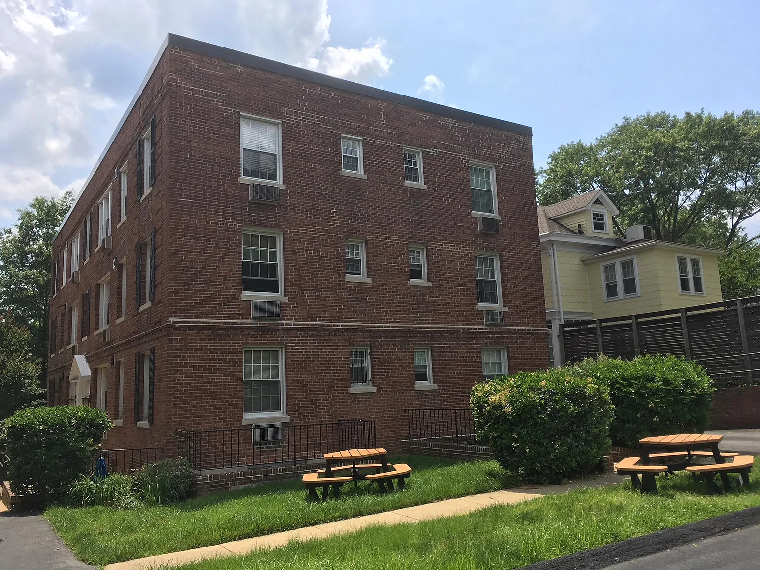 1 bed, 625 sqft, $1,795 — Photo 2