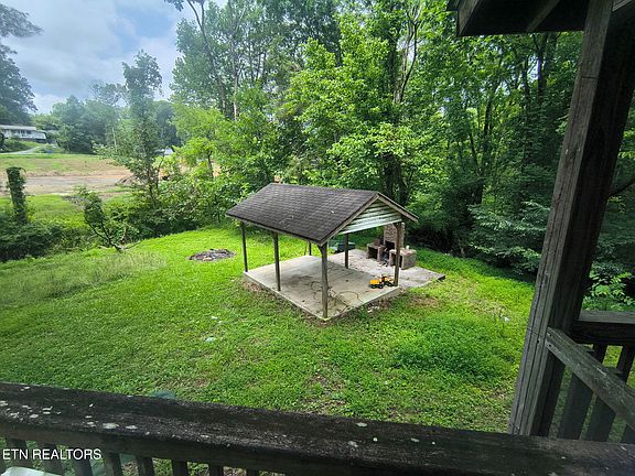 3rd image of 1122 Ruritan Rd