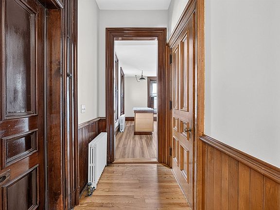 5th image of 533 Locust St APT 4