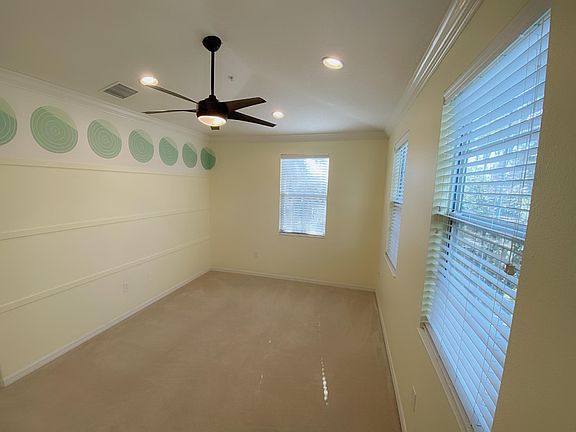 4th image of 920 Sombra St