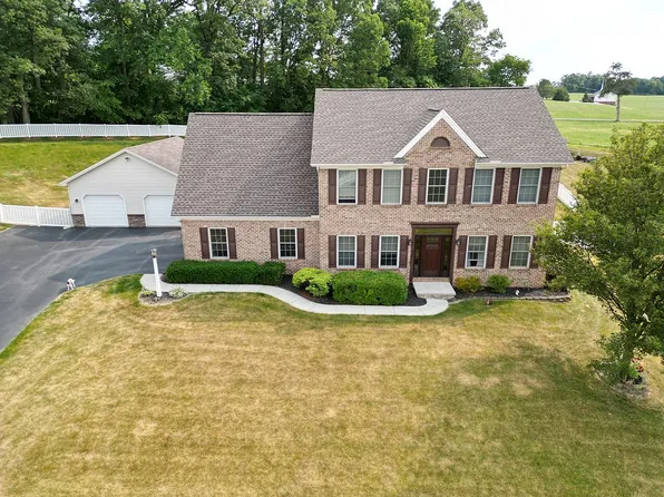 12 Devonshire Dr, Shrewsbury, PA 17361