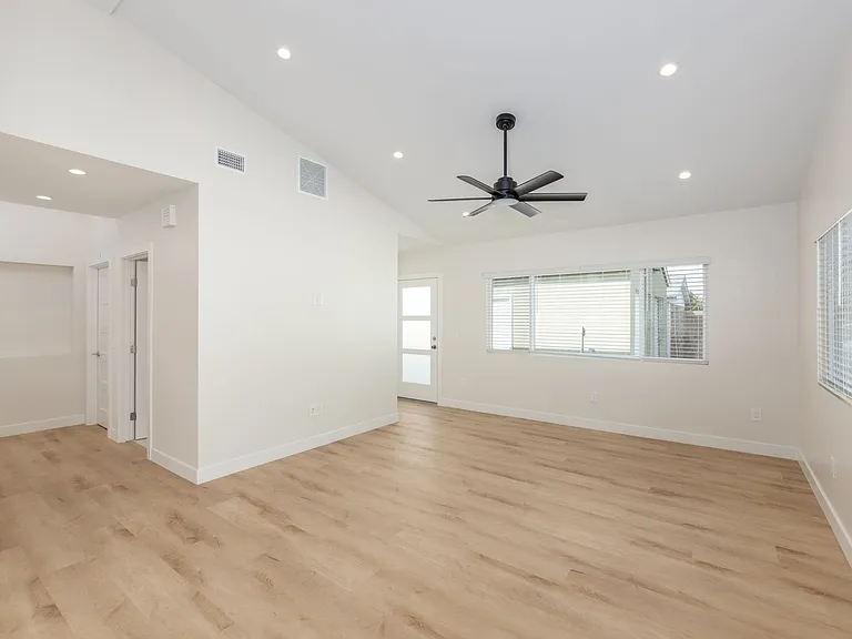 1619 S Ditmar St #2 — Photo 5