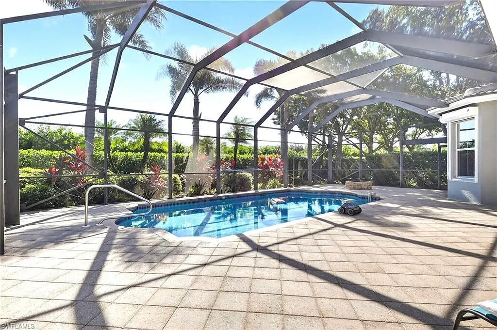 4 bed, 3.5 bath, 3973 sqft, $6,900 — Photo 1