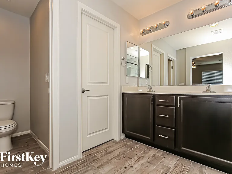 3628 Monkfish Ct — Photo 9