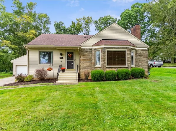 102 Hilltop Blvd, Canfield, OH 44406