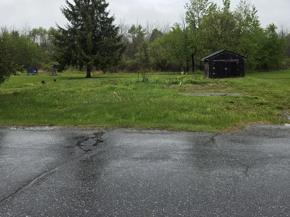 135 Riverside Avenue E, Fort Fairfield, ME 04742