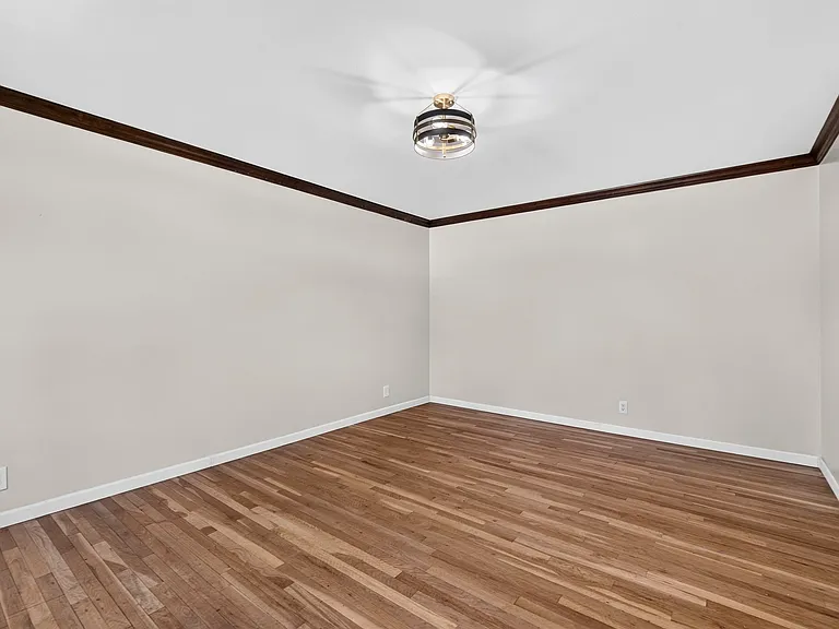 3145 Matlock Dr — Photo 5